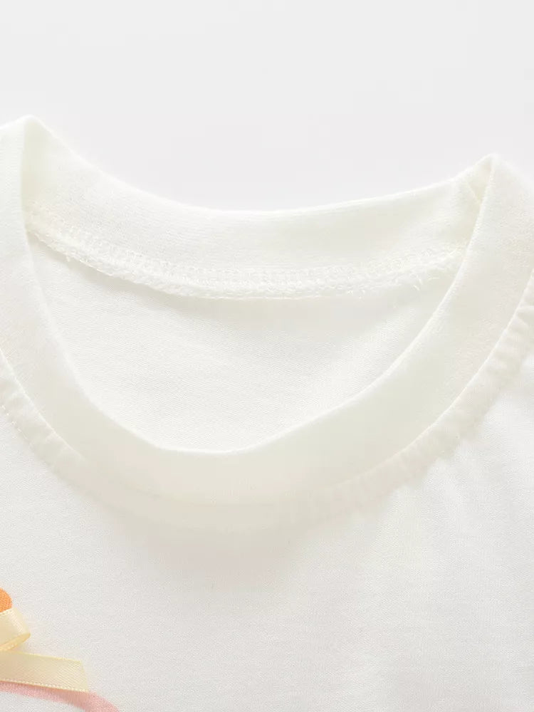 White round neckline