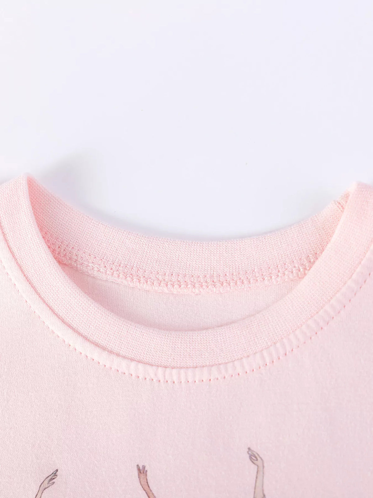 Pink round neckline