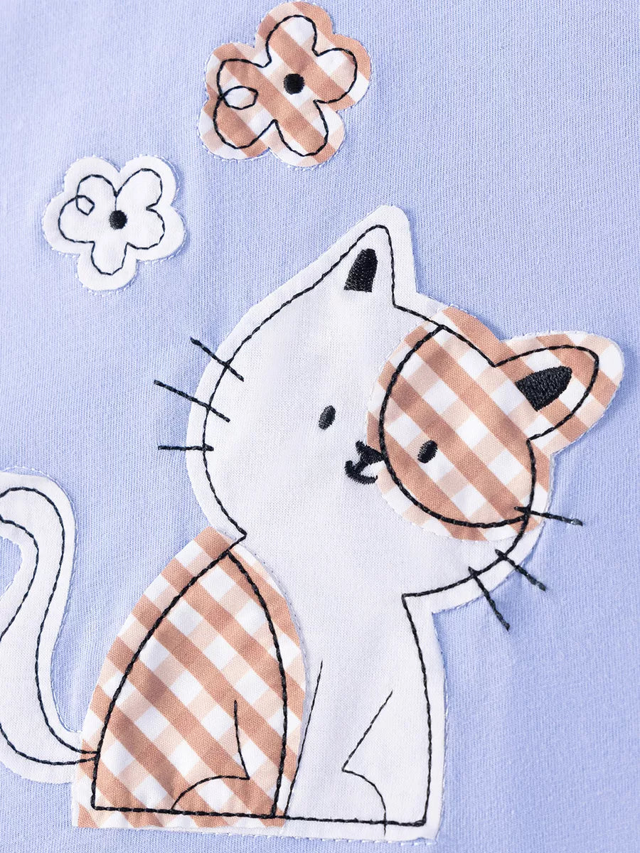 Cat applique with checked patches and small flowers