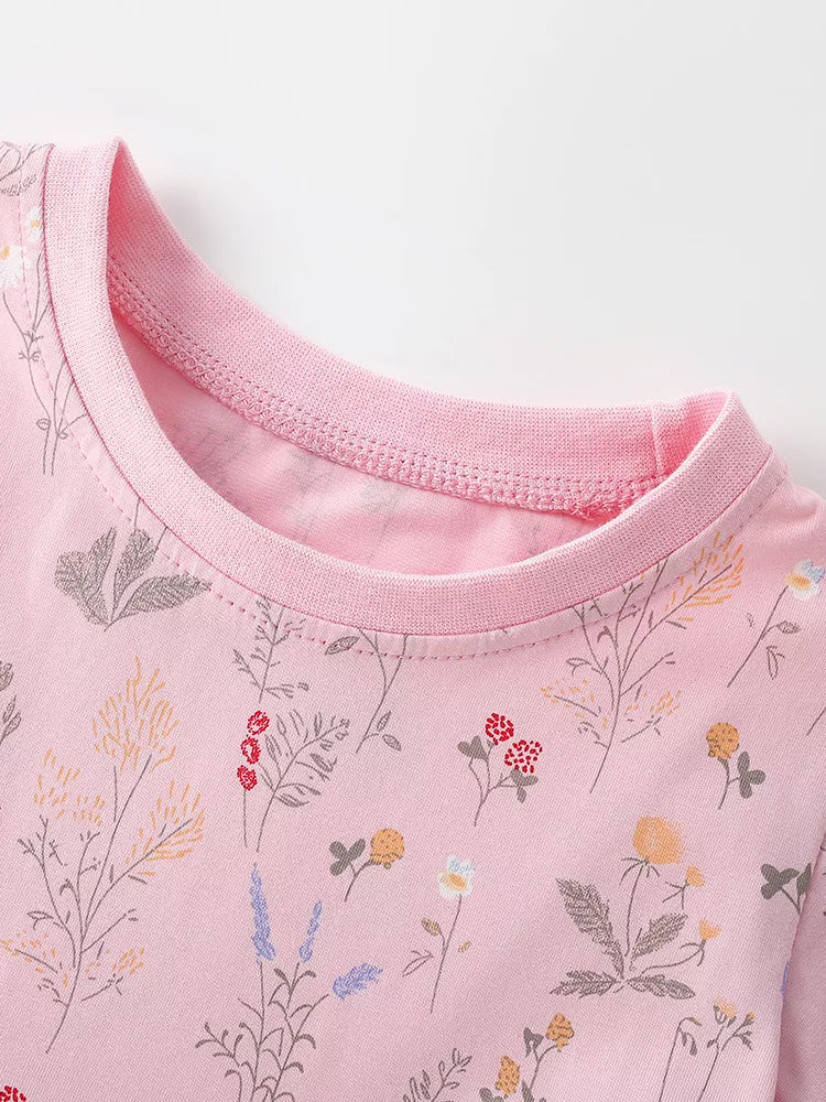 Pink round neckline and delicate floral print