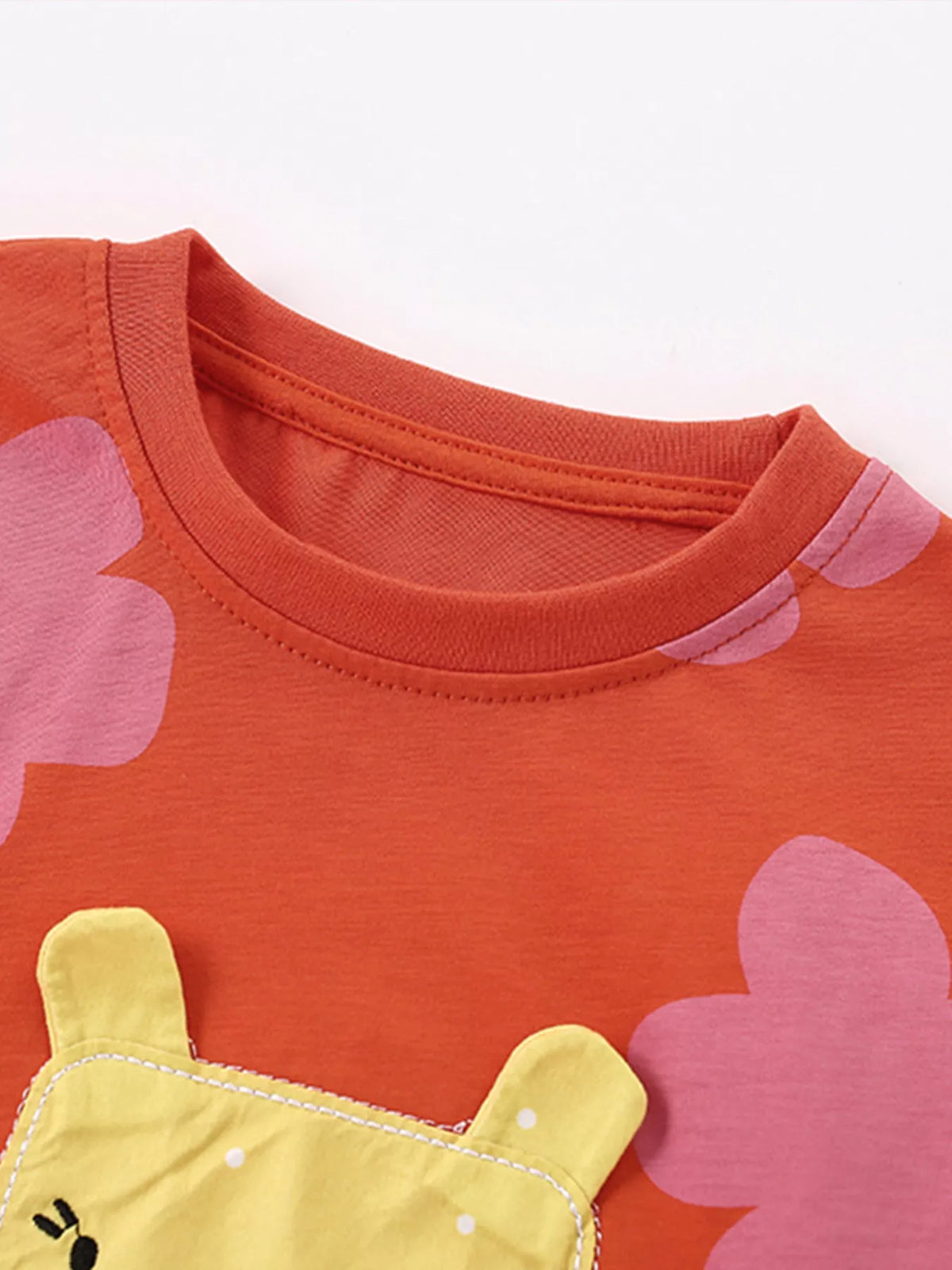 Orange-red round neckline