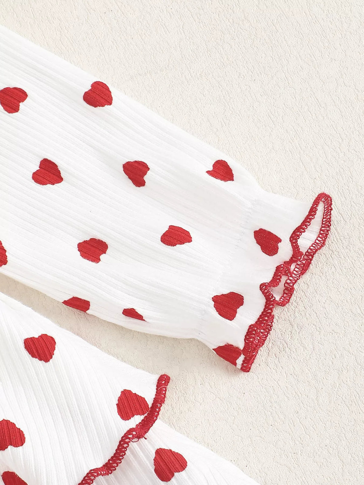 White red heart print tiered dress and bow belt — long sleeve cuff
