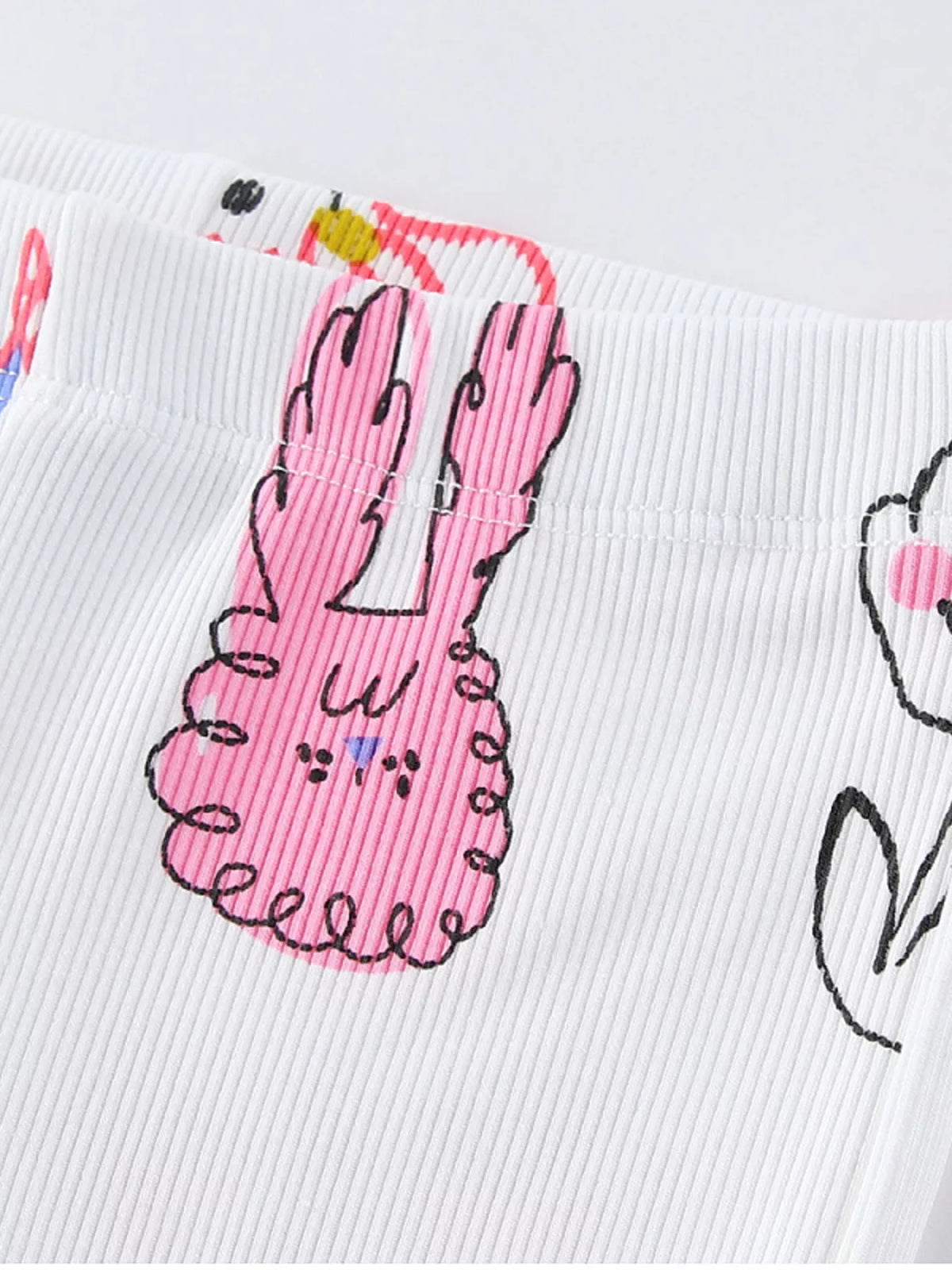 Elastic waistband with pink bunny motif