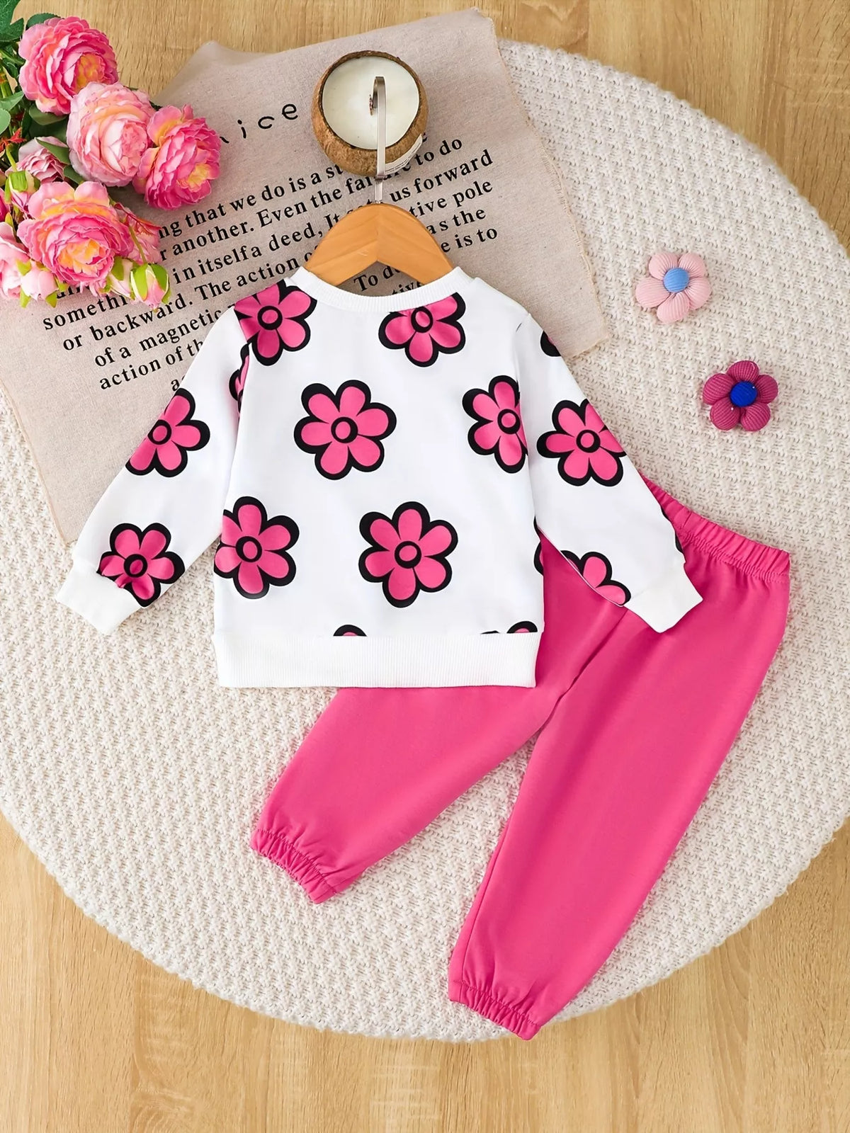 Floral sweatshirt and joggers set — pink outfit front