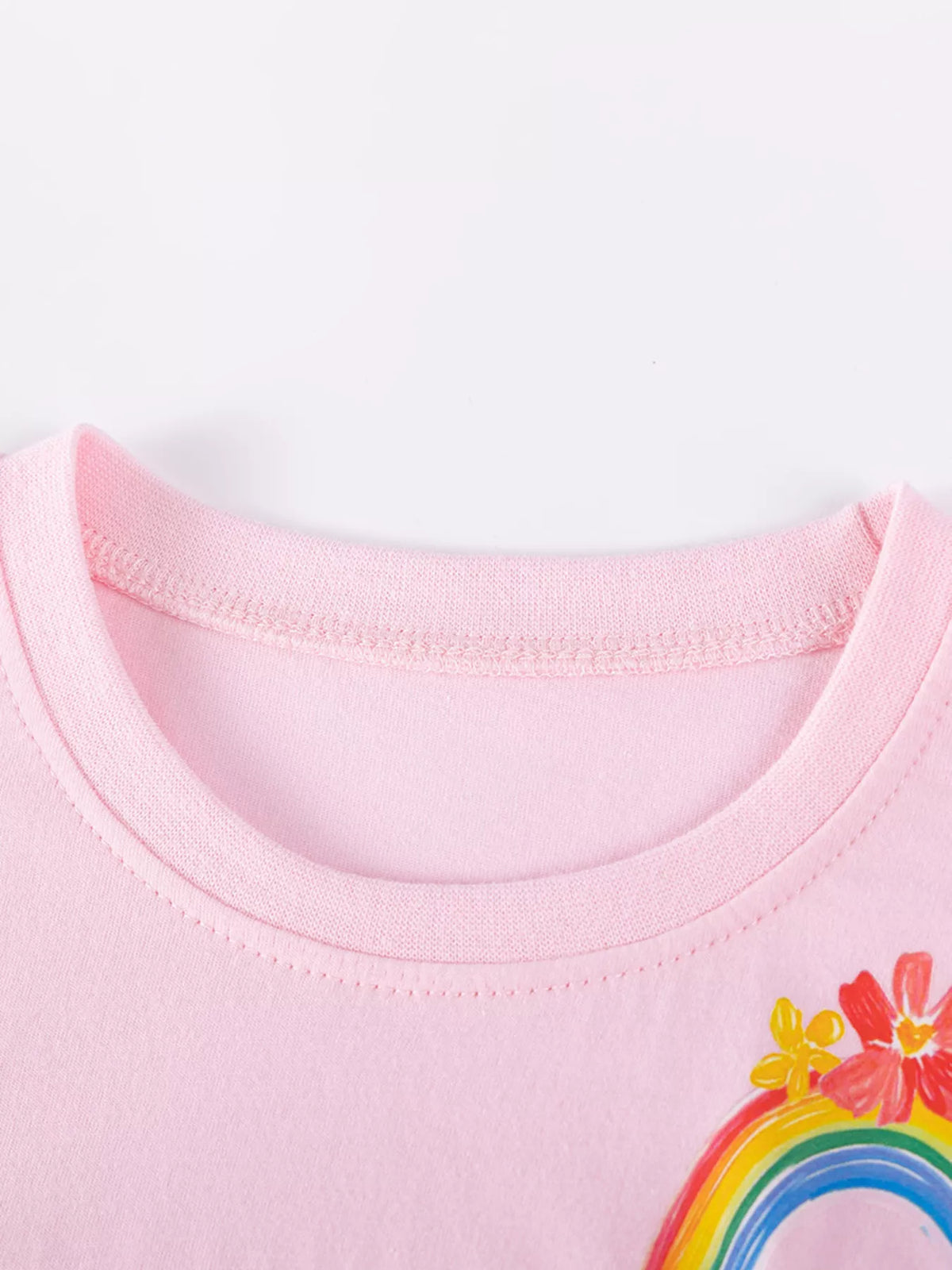 Pink round neckline