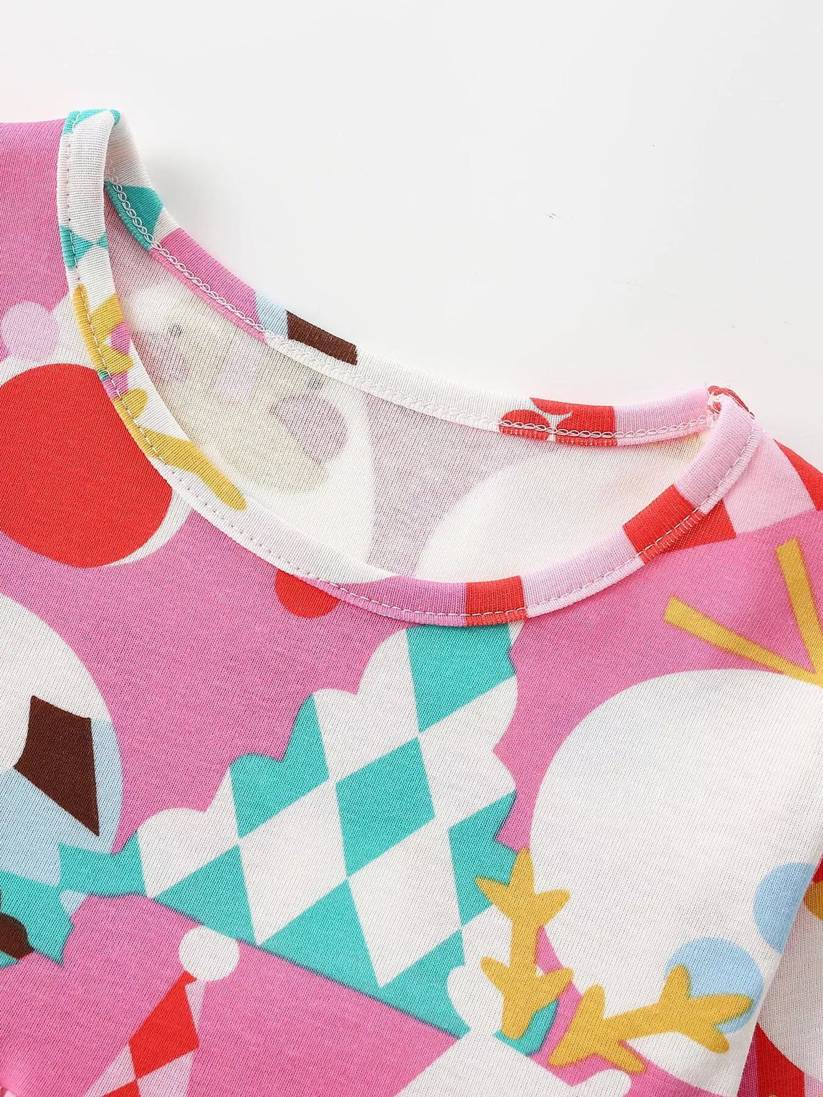 Round neckline with colorful holiday motifs