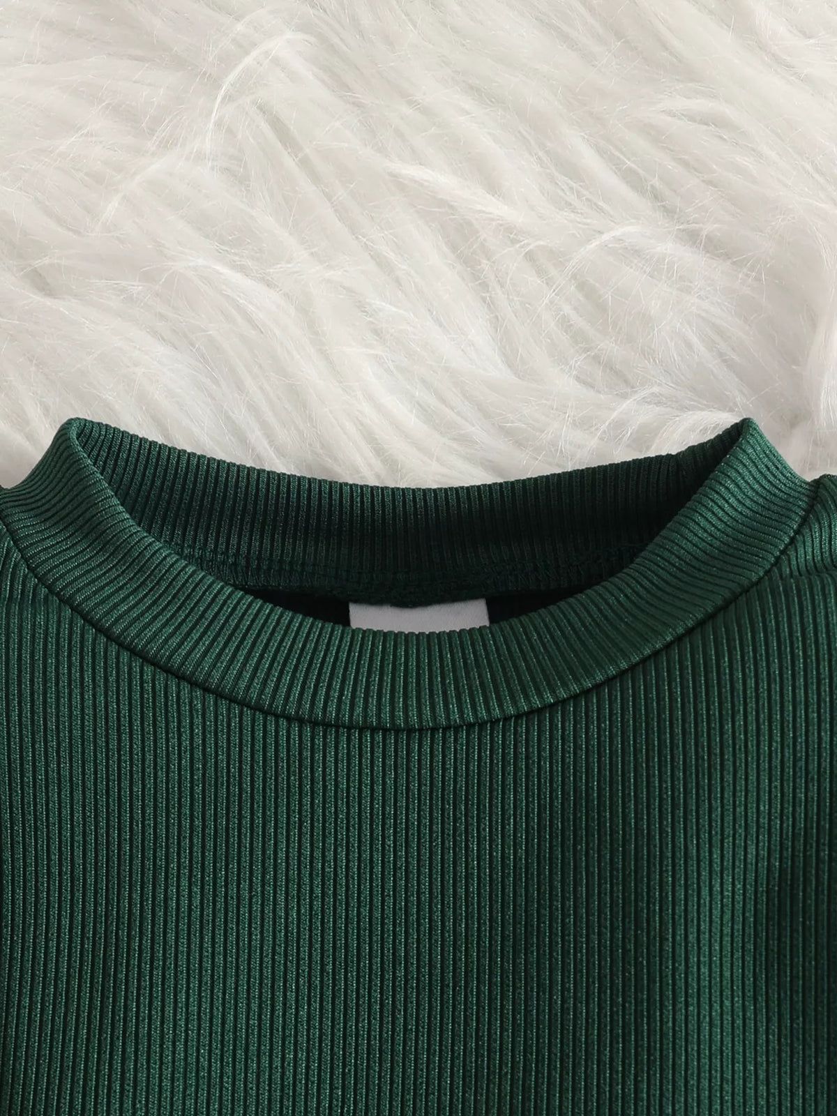 Green ribbed round neckline