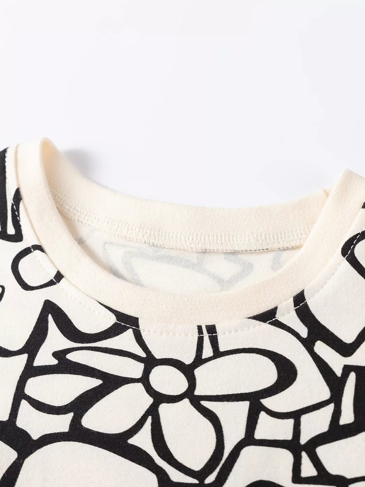 Floral Outline Top and Leggings Set — round neckline