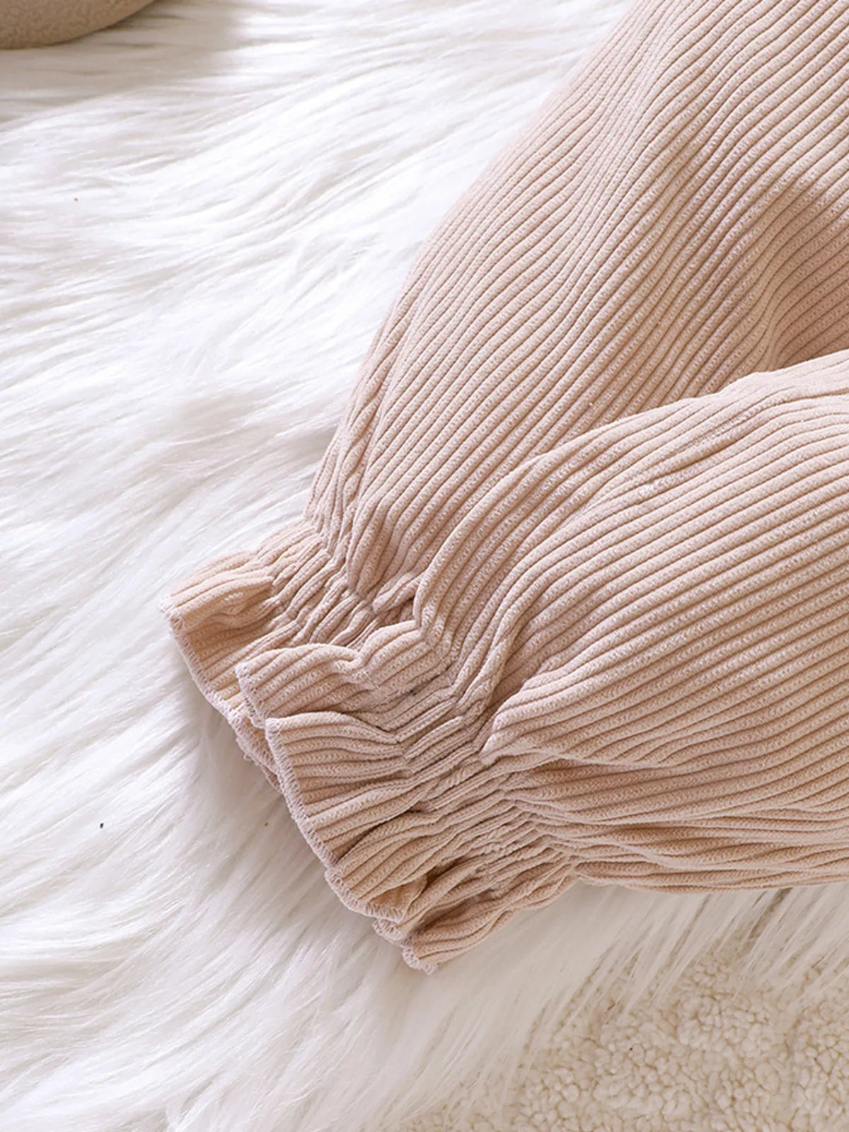 Beige gathered ruffle cuff