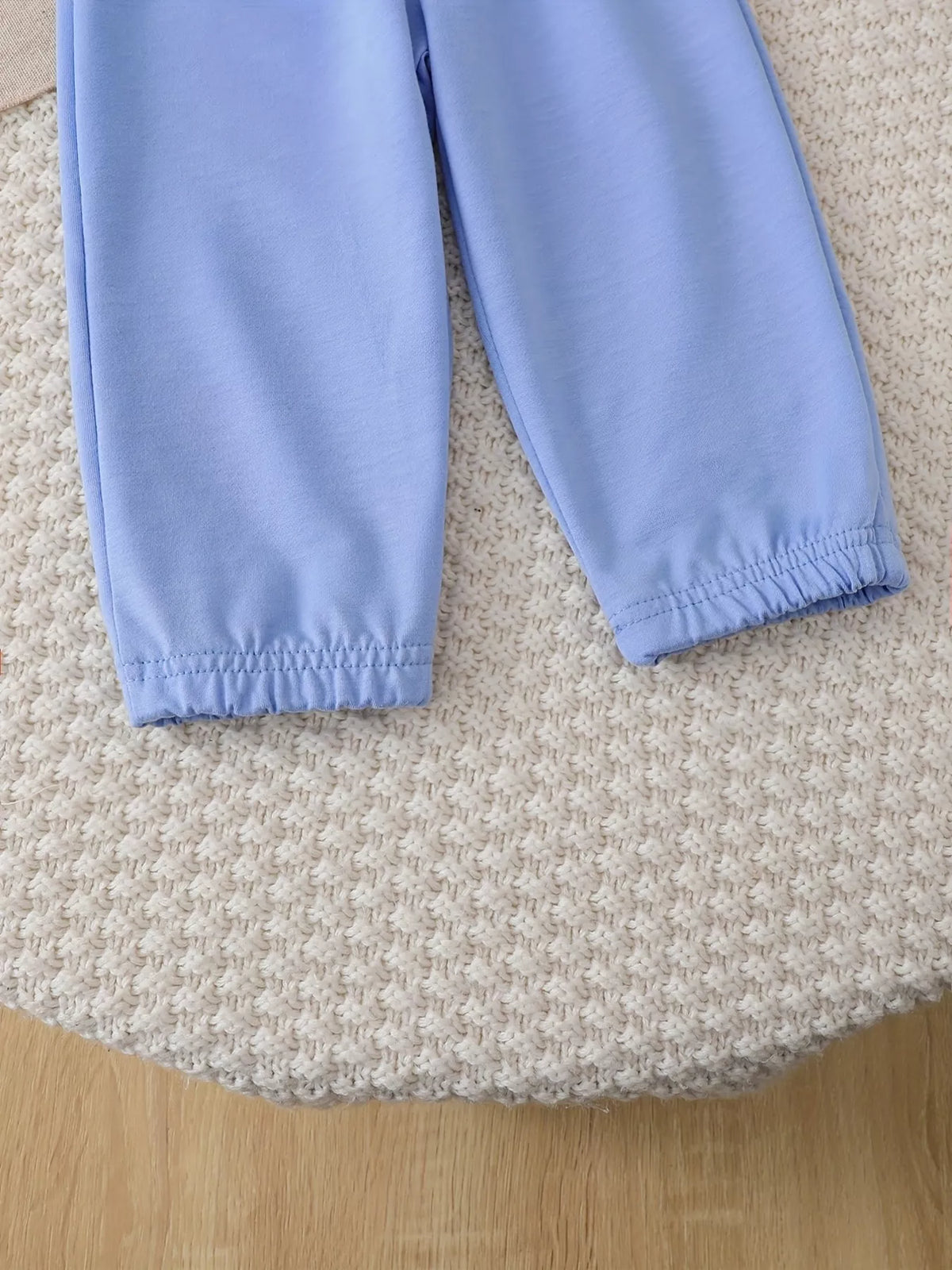 Floral sweatshirt and joggers set — blue jogger cuffs