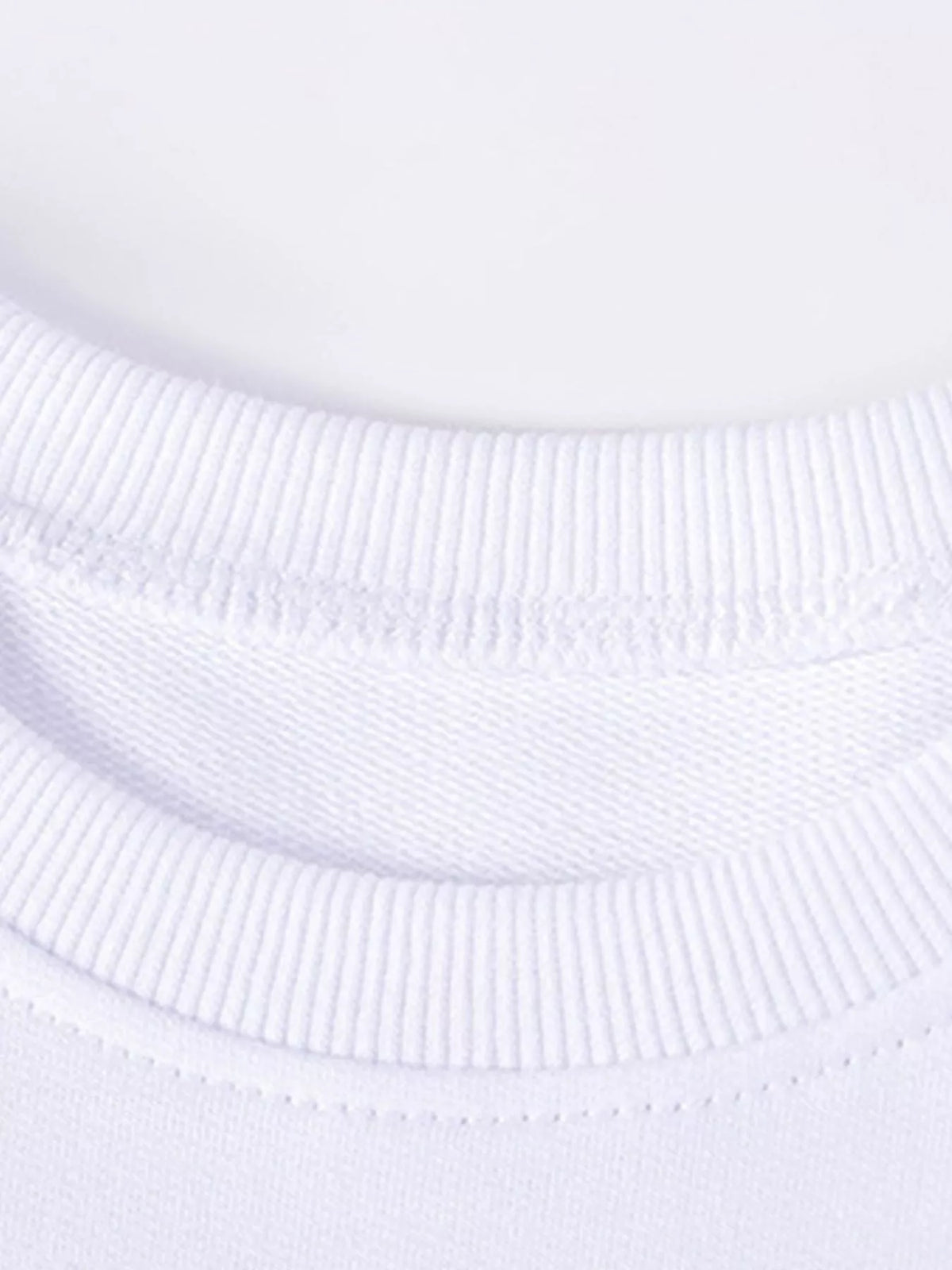 White ribbed crew neckline